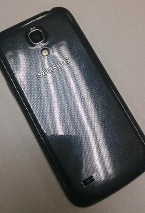رائد يكشف عن أولى الصور المسربة لسامسونج S4 mini